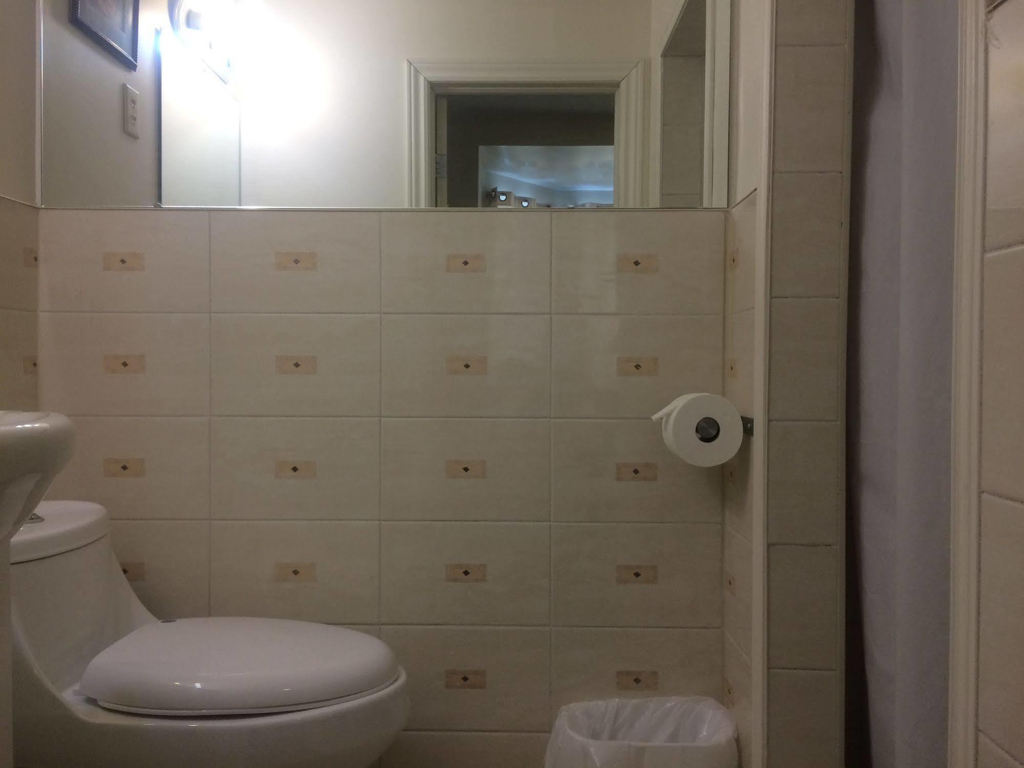 Adas Guesthouse Toronto Dış mekan fotoğraf