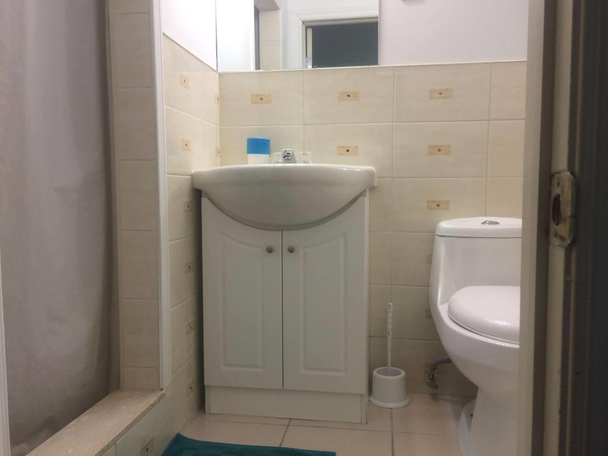 Adas Guesthouse Toronto Dış mekan fotoğraf