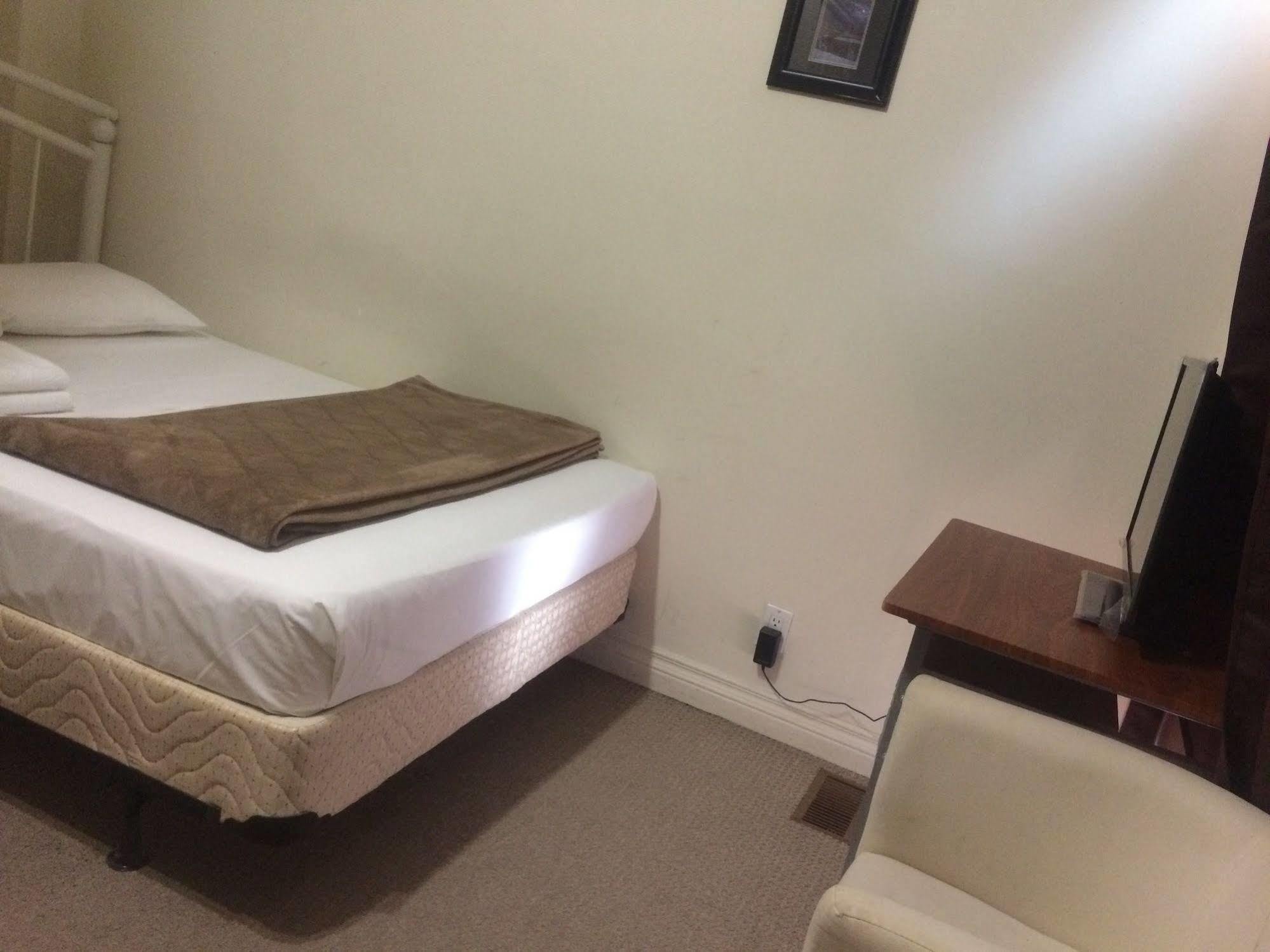 Adas Guesthouse Toronto Dış mekan fotoğraf