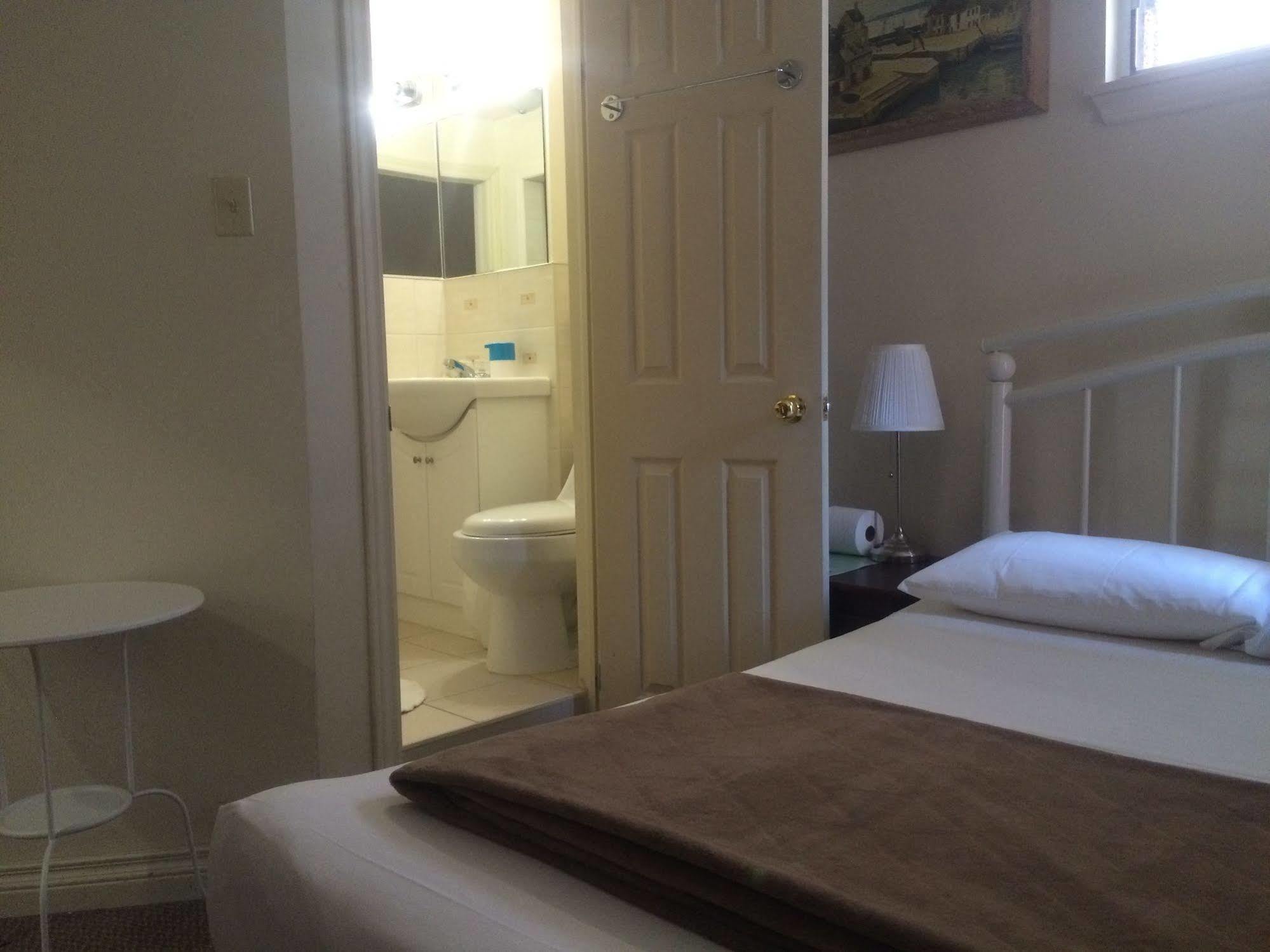 Adas Guesthouse Toronto Dış mekan fotoğraf
