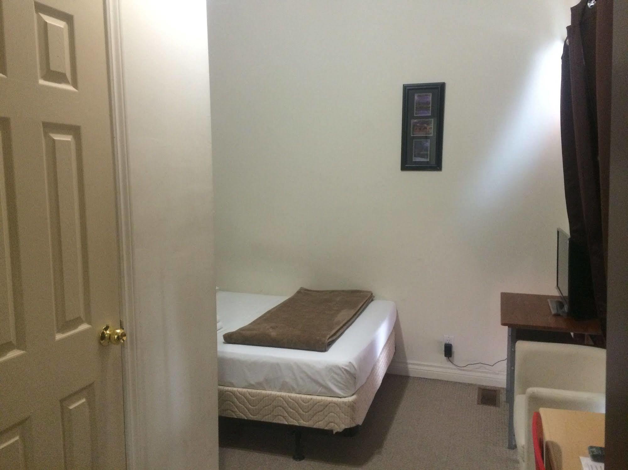 Adas Guesthouse Toronto Dış mekan fotoğraf